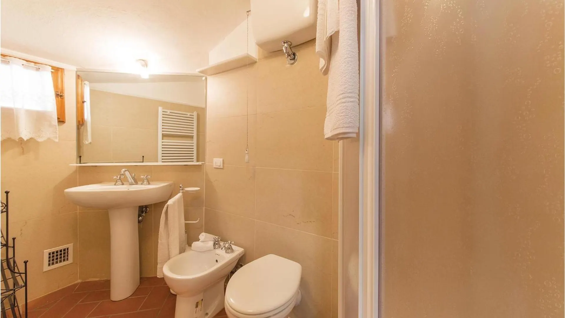 Il Frantoio Villa Loro Ciuffenna 0*,  Italy